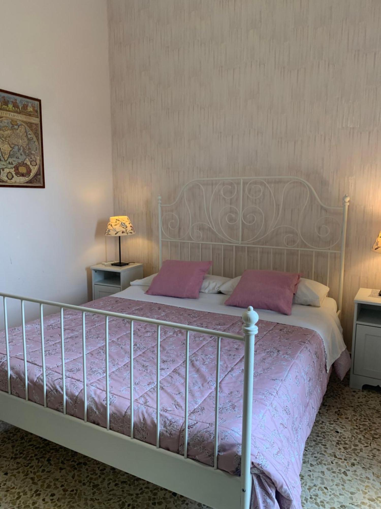 La Casa Di Chicca Apartment Lecce Luaran gambar